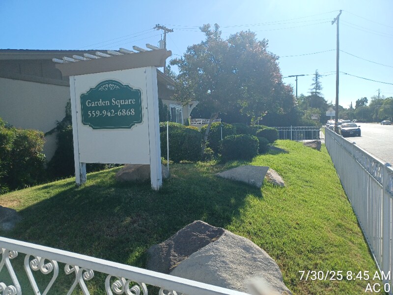 212 W Dakota Ave unit 212-D, Fresno, CA 93705 - photo 1