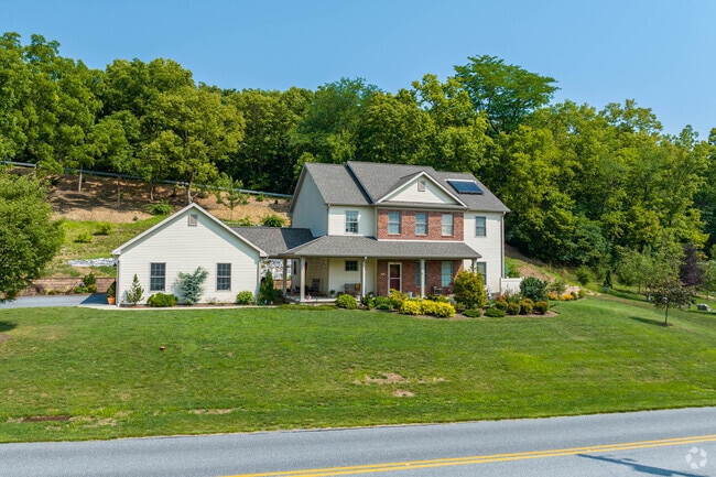 Mount Joy also has larger homes that sit on spacious lots.