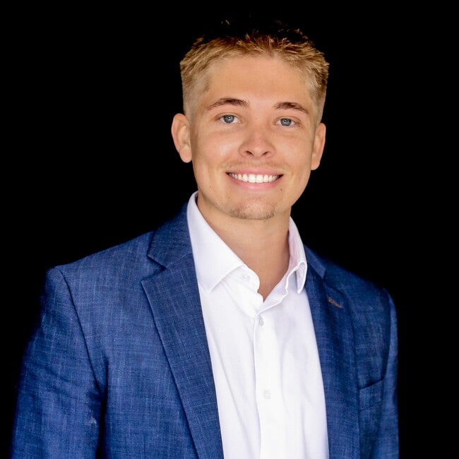 Agent Photo