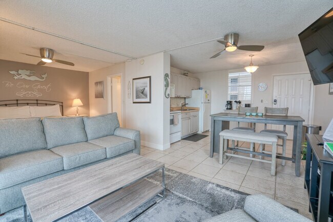 5700 Bonita Beach Rd SW unit FL3-ID1226363P, Bonita Springs, FL 34134 - photo 2