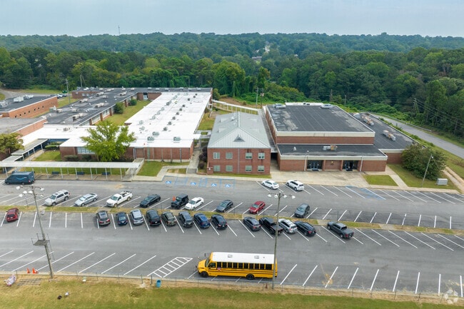 Learn with friends at Jefferson County International Baccalaureate School.