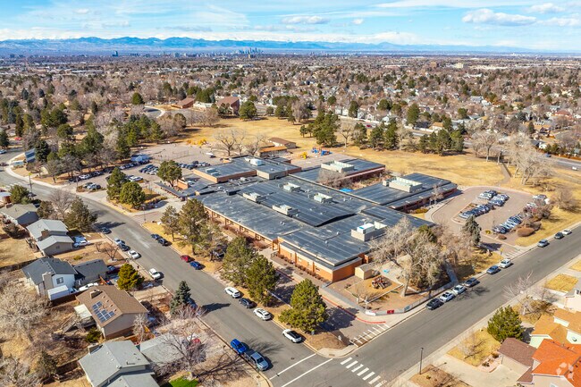 Families in Four Square Mile benefit from the Cherry Creek School District’s strong reputation, with schools like Eastridge Elementary providing quality education. Known for its dedicated teachers and diverse programs, Eastridge helps build a solid foundation for young learners in the community.