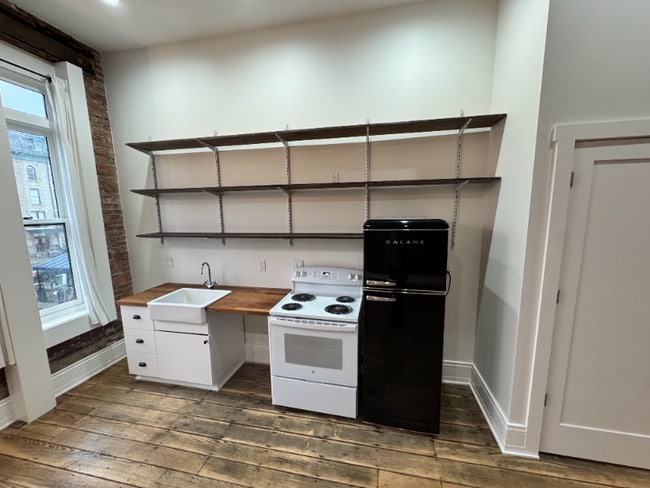 37 Monument Square unit c, Urbana, OH 43078 - photo 3