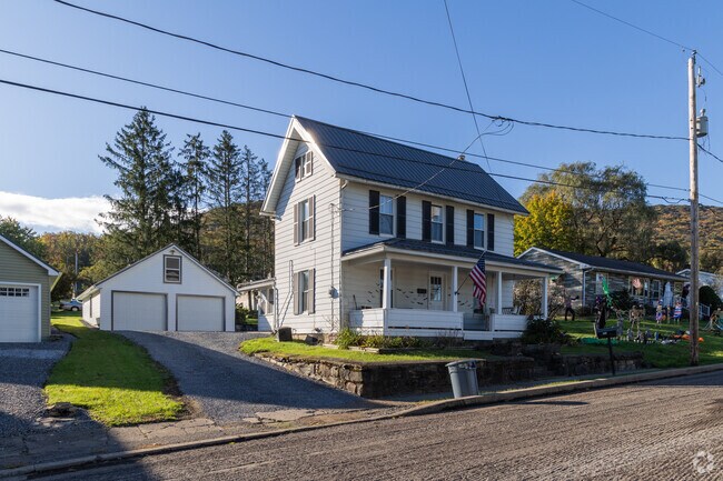 In the Armstrong neighborhood, you'll find colonial homes with a front porch.