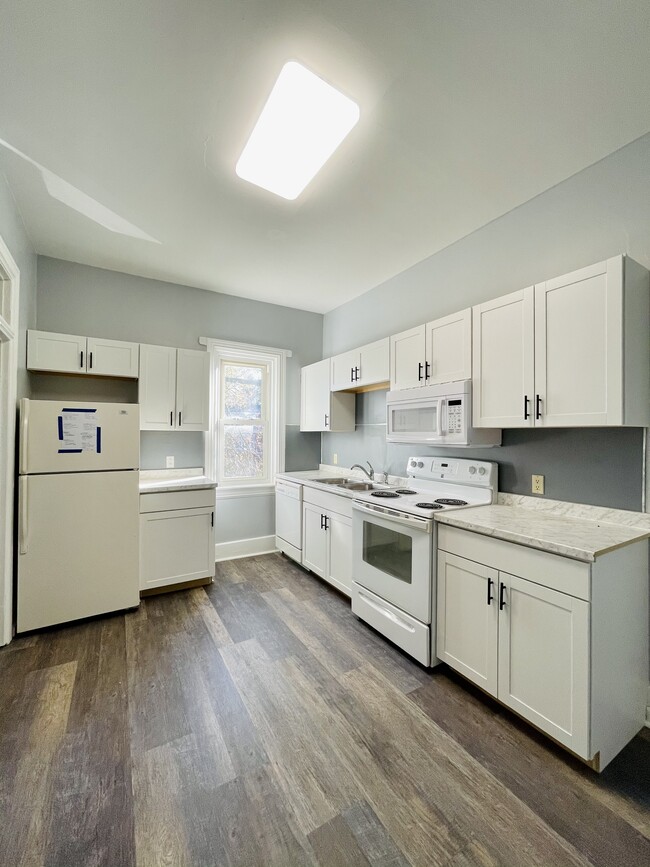 33 Linden Ave Unit 2nd Fl, Red Lion, PA 17356