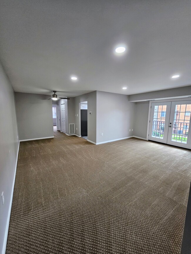 412 N Armistead St Unit 102, Alexandria, VA 22312
