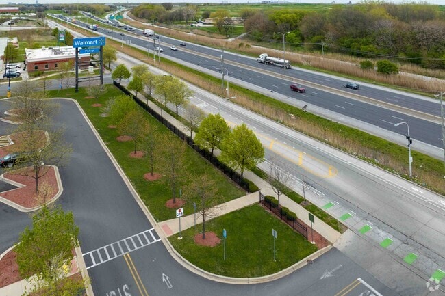 The I-94 expressway is conveniently located near the Pullman area.