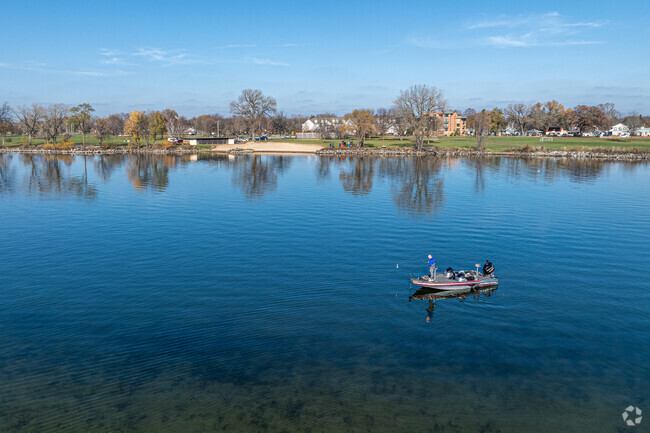 Boaters and fishers of Lake Edge appreciate the neighborhood's proximity to Lake Monona.