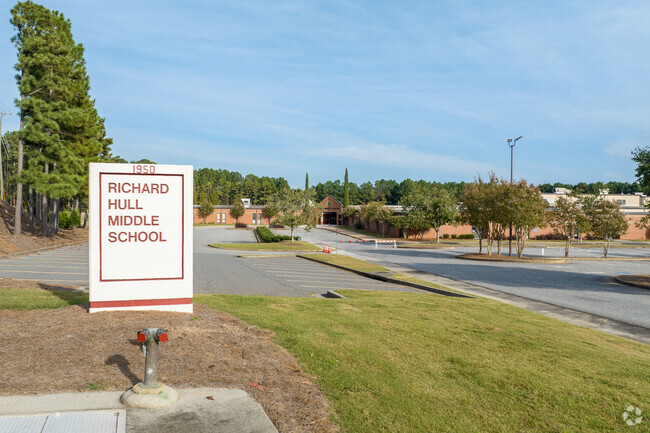 Hull Middle School is located at 1950 Old Peachtree Rd NW, Duluth, GA 30097.