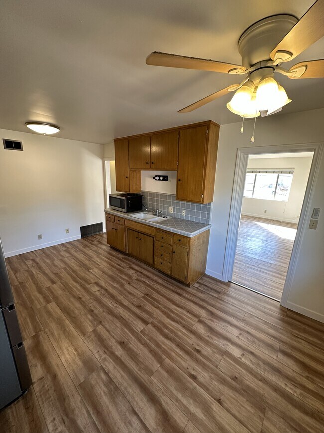 1160 Chestnut St unit 1160, Escondido, CA 92025 - photo 3