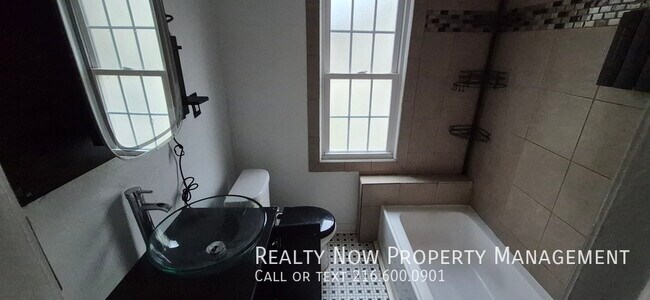 3634 Glencairn Rd unit 3634-UP, Shaker Heights, OH 44122 - photo 5