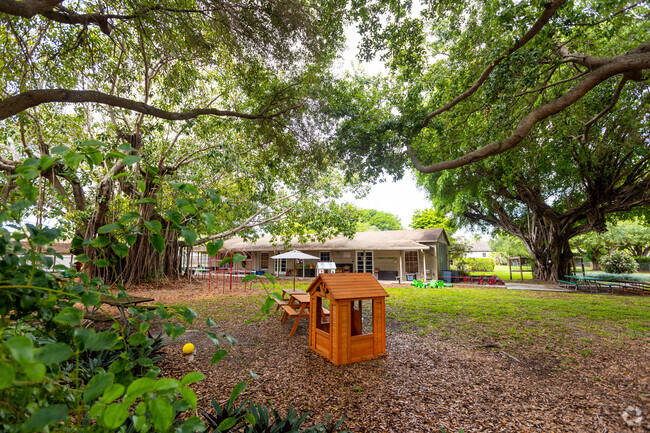 Biltmore School empowers all students to be productive life learners.