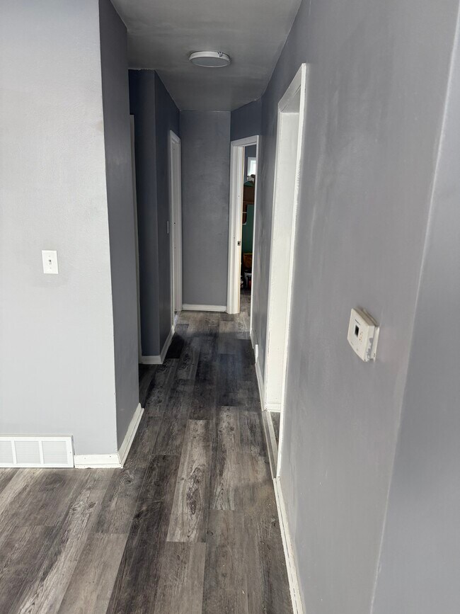 6514 W Carmen Ave unit 6514 w Carmen st, Milwaukee, WI 53218 - photo 7