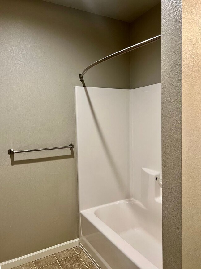 Encore Apartments – Modern Living in South Salem!, Salem, OR 97306 - photo 7