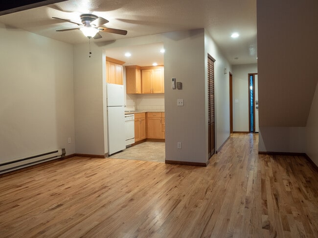 2026 SW Carolina St unit 2022 SW Carolina St., Portland, OR 97239 - photo 6