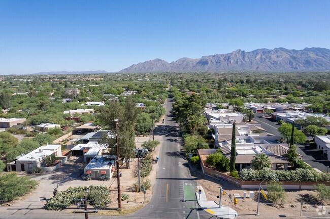 Rillito Bend has Santa Catalina Mountain Views.