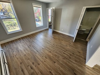 538 Hall St Unit 2, Manchester, NH 03103