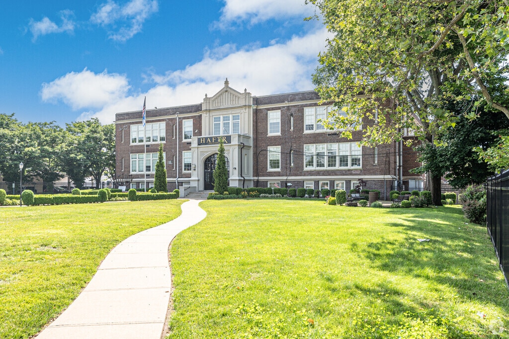 Hebrew Academy of the Five Towns & Rockaway High School in student-teacher ratio of 1 to 3.