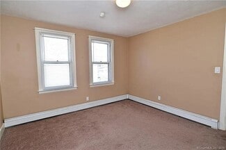 83 Kneen St, Shelton, CT 06484