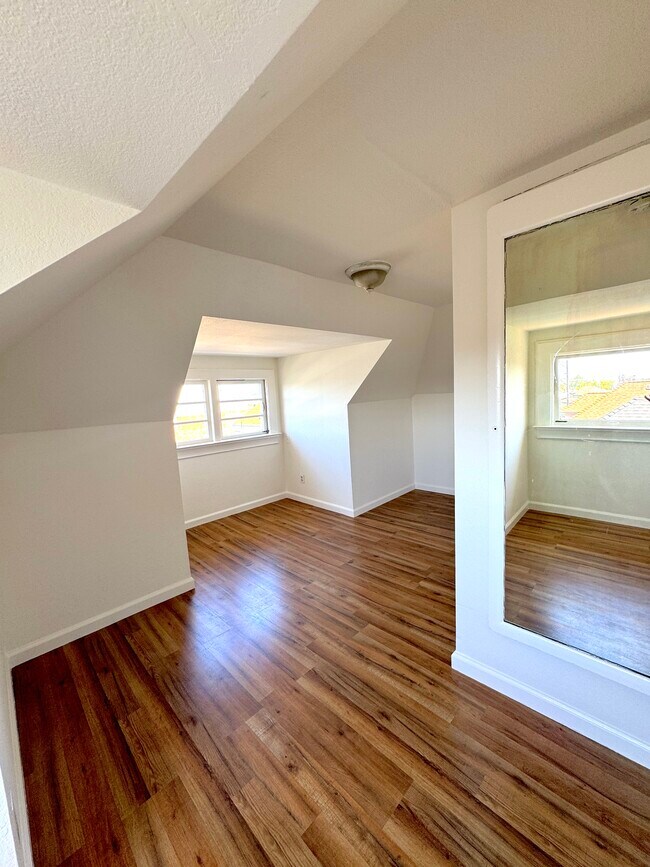 871 27th St Unit 871B, Oakland, CA 94607