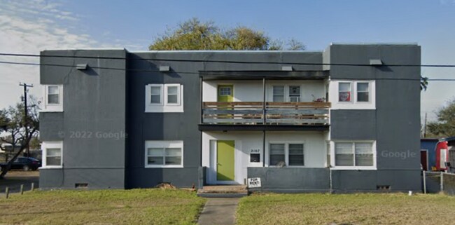 2107 16th St unit 1, Corpus Christi, TX 78404 - photo 2