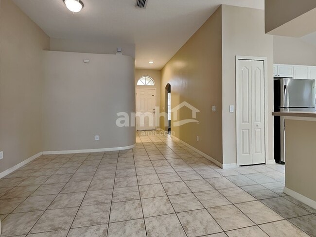 9827 White Barn Way, Riverview, FL 33569 - photo 5