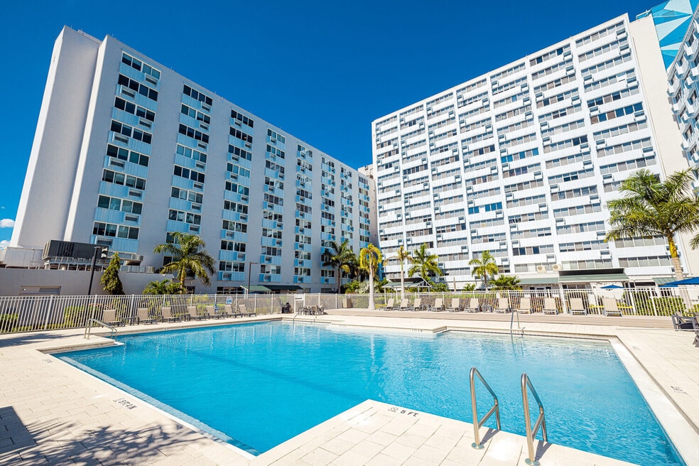 The Wayland, Saint Petersburg, FL 33705 - photo 1