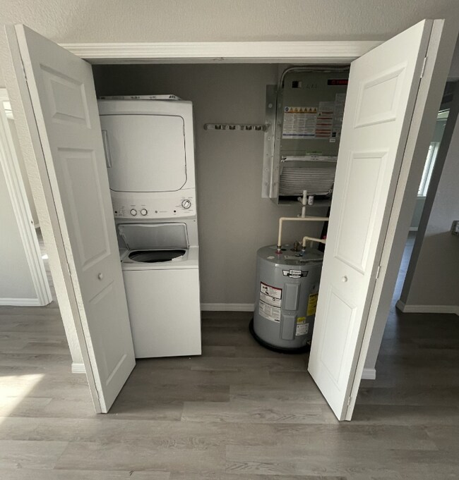 1935 Ave O SW unit 102, Winter Haven, FL 33880 - photo 4