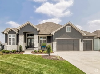 8612 W Ridge Ct Unit 36445471, Parkville, MO 64152