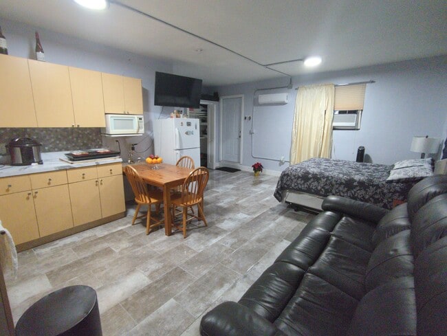901 SW 103rd Ct unit Studio Apt, Miami, FL 33174 - photo 6