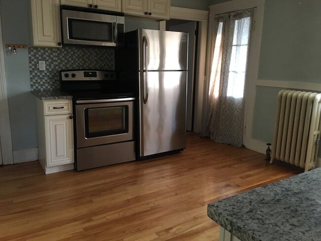 11 Indian Lake Pkwy unit 1, Worcester, MA 01605 - photo 4