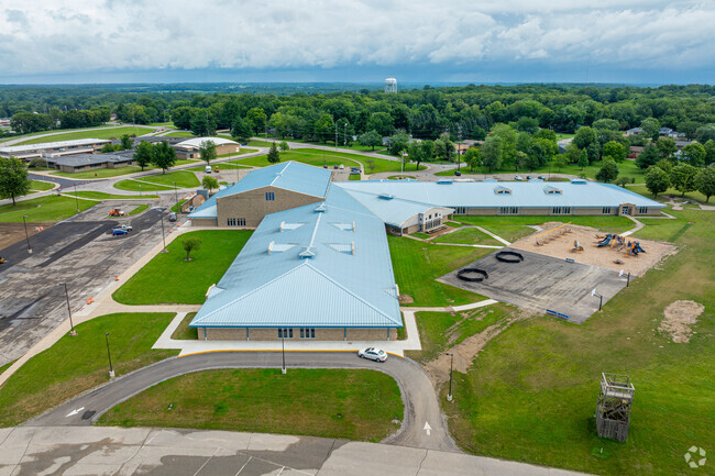 Landis Elementary School has a student-teacher ratio of 18 to 1.