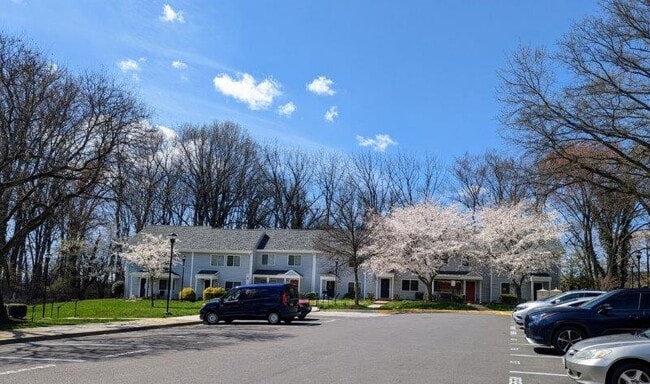 Stewartown Homes, Gaithersburg, MD 20879 - photo 5
