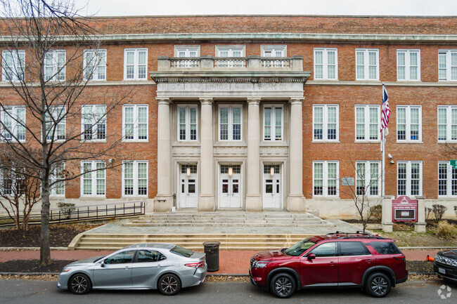 Stuart-Hobson Middle