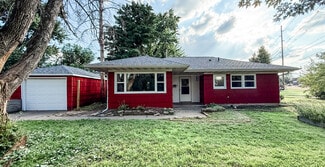 903 38th St SE, Cedar Rapids, IA 52403