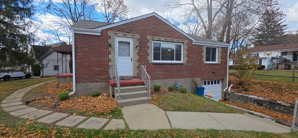 5 Mcmichael Rd, Carnegie, PA 15106 - photo 1