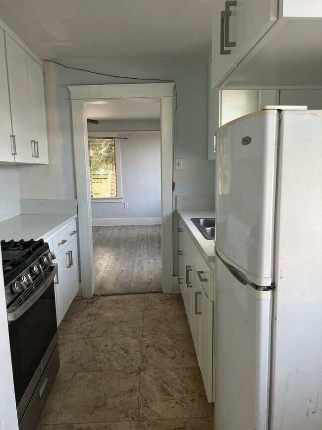 3229 E 8th St unit 3229 E 8th St, Long Beach, CA 90804 - photo 7