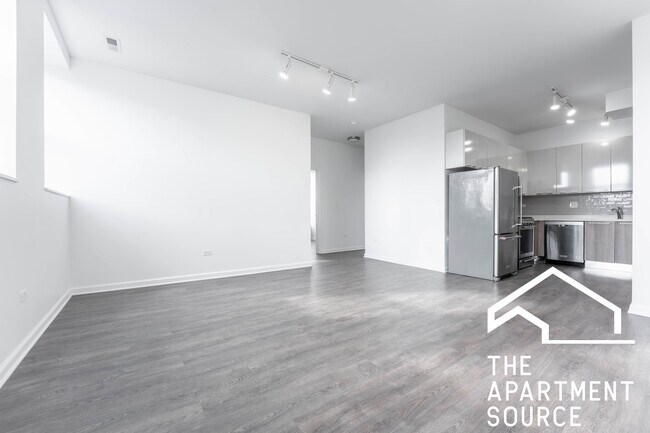 932 W Dakin St unit 301, Chicago, IL 60613 - photo 6