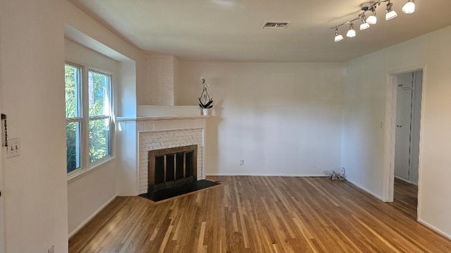 6718 Murietta Ave, Van Nuys, CA 91405 - photo 2