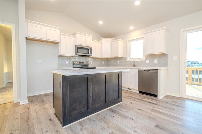 0 Cres Ct unit 36485411, Grimes, IA 50111 - photo 4