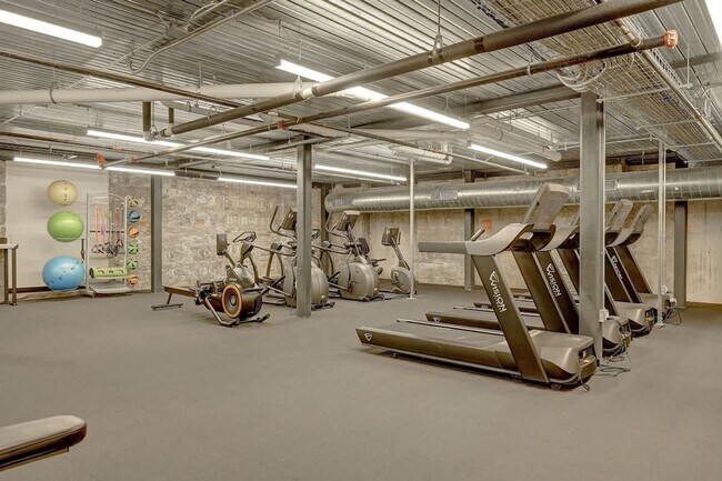 1009 W Juneau Ave unit ID1263012P, Milwaukee, WI 53233 - photo 2