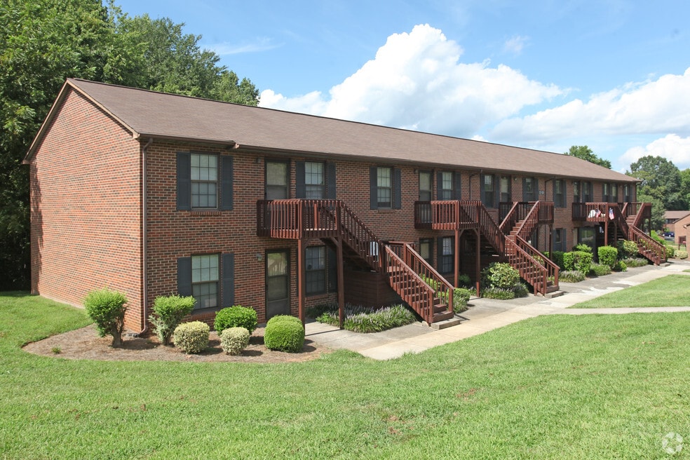 Springbrook Apartments 515 Springbrook Dr, Kernersville, NC