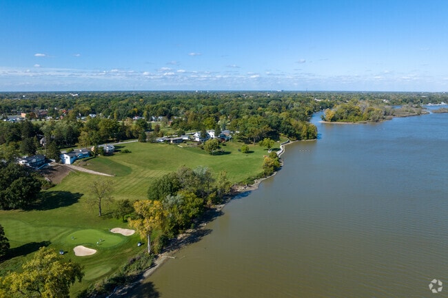 Beverly neighborhood in Toledo enjoys an important place along the Maumee River.