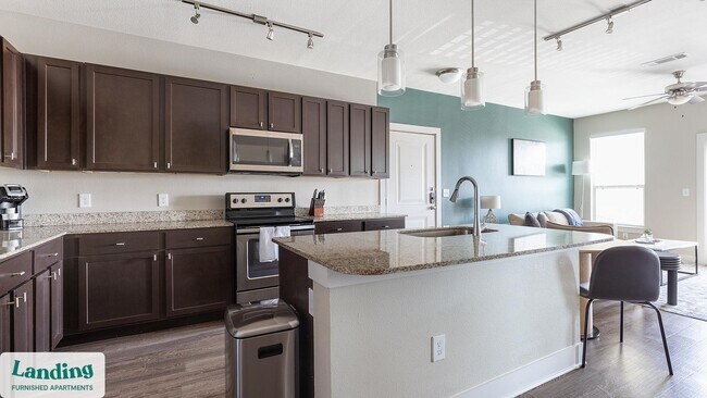 2090 Sundance Pkwy unit 8205.1408558, New Braunfels, TX 78130 - photo 7