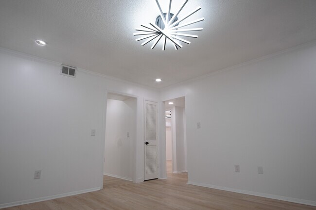 106 Woodhouse Ln unit D, Savannah, GA 31406 - photo 6