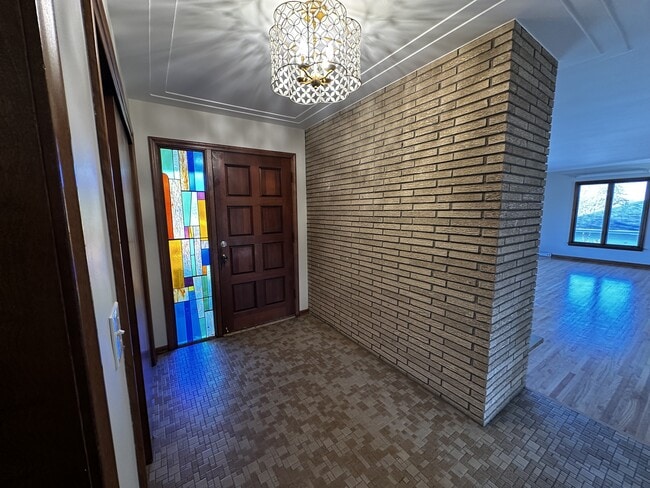 5111 Thotland Rd, Golden Valley, MN 55422 - photo 2