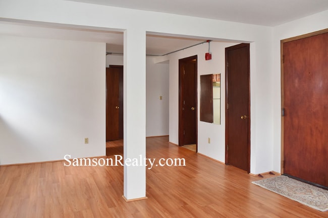 1 Woodward Ave unit 1, East Providence, RI 02914 - photo 5