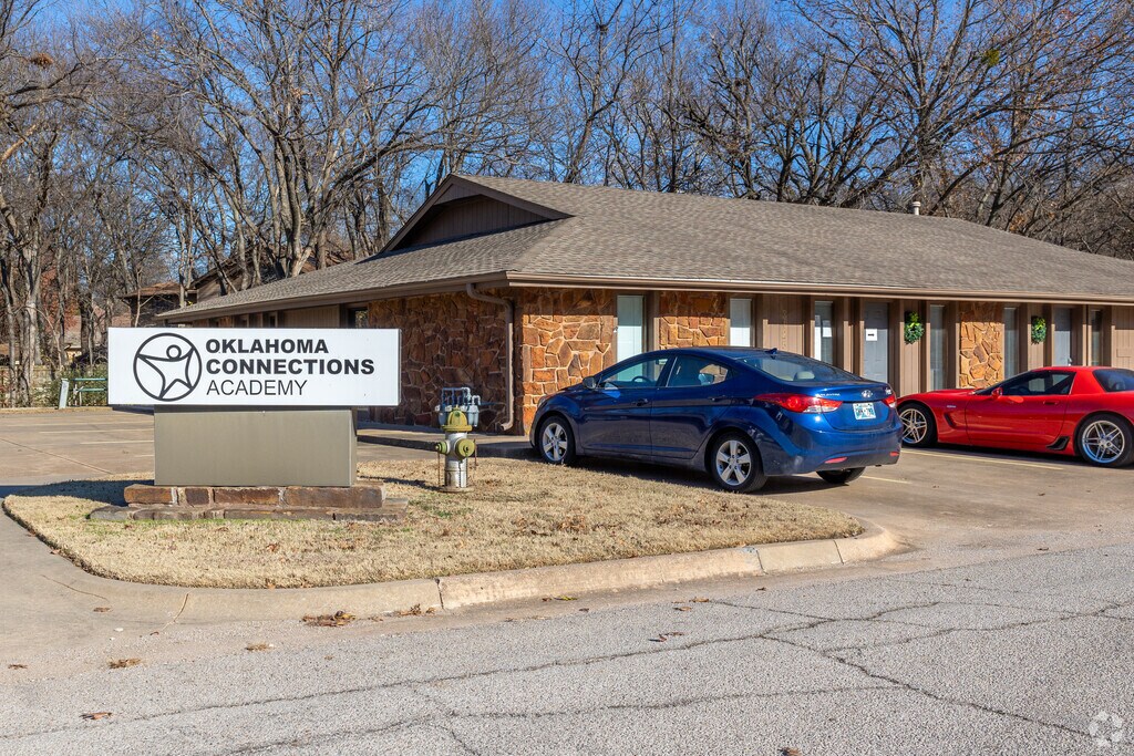 Oklahoma Connections is a private school in Bartlesville.