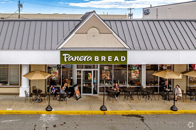 The Southside neighborhood offers many chain restaurants.