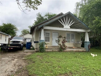 838 E 3rd St, Cushing, OK 74023